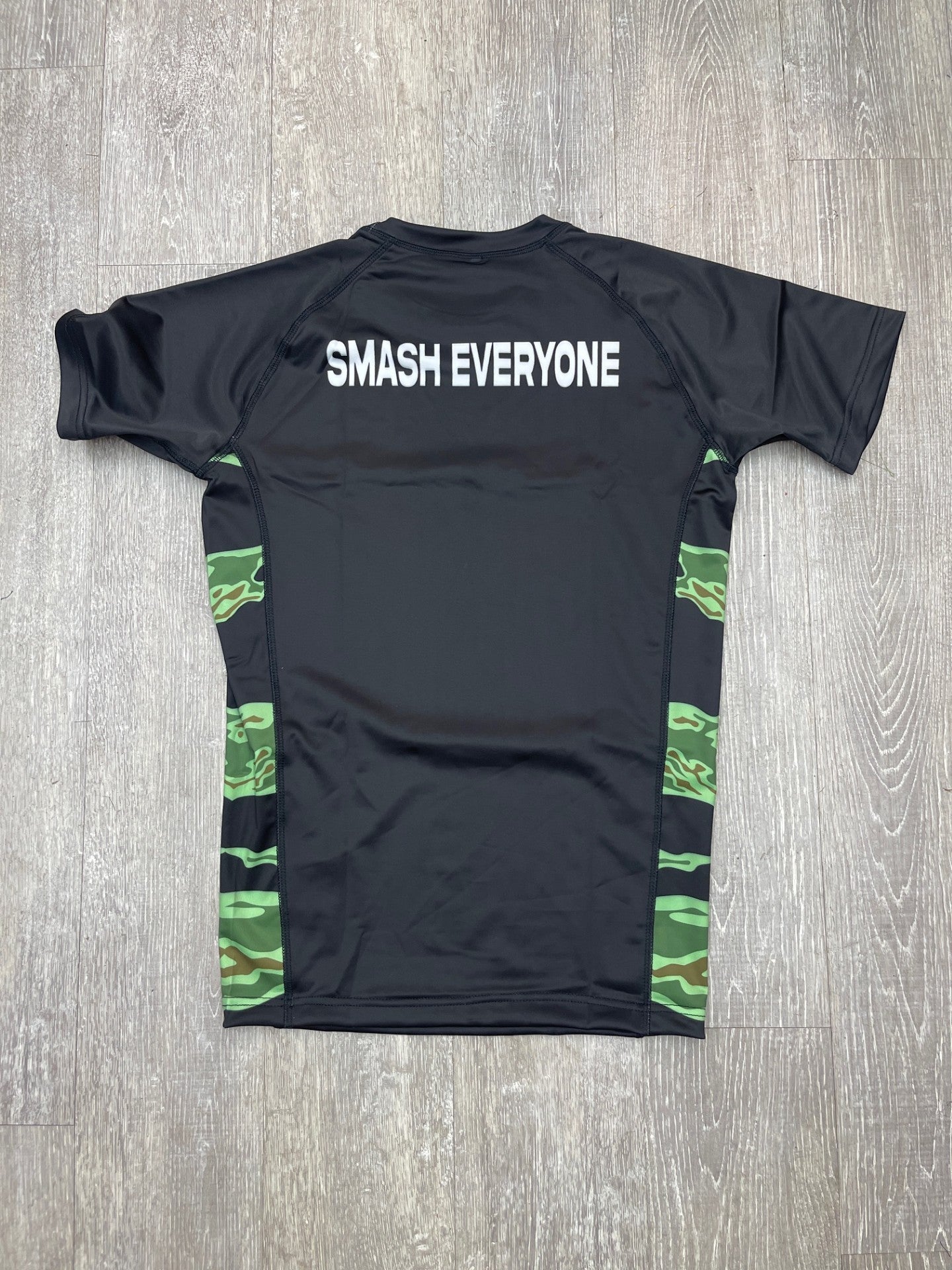 Anti Arte Suave rash guard